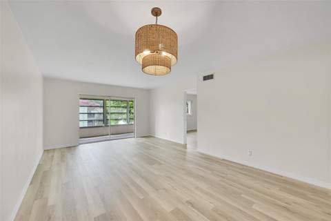 23 Abbey Lane #202, Delray Beach FL - photo 7 of 32