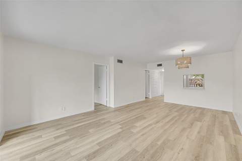 23 Abbey Lane #202, Delray Beach FL - photo 8 of 32