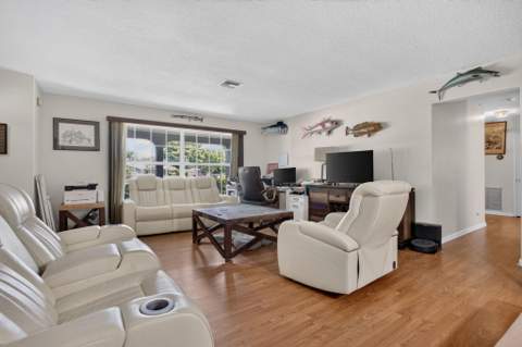 7501 NW 6th Street, Plantation FL - photo 14 of 34
