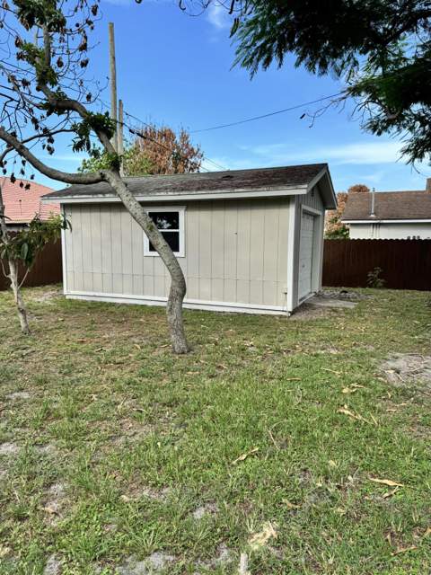 749 SW Mccracken Avenue, Port St. Lucie FL - photo 17 of 86