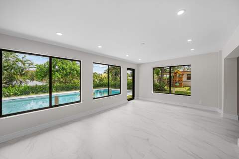 707 Sunset Drive, Lake Worth Beach FL - photo 7 of 19
