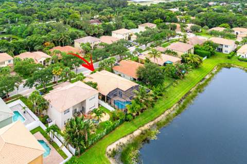 1853 Palisades Drive, West Palm Beach FL - photo 8 of 41