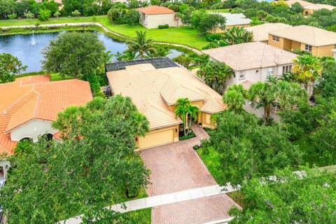 1853 Palisades Drive, West Palm Beach FL - photo 6 of 41