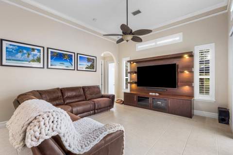 1853 Palisades Drive, West Palm Beach FL - photo 18 of 41