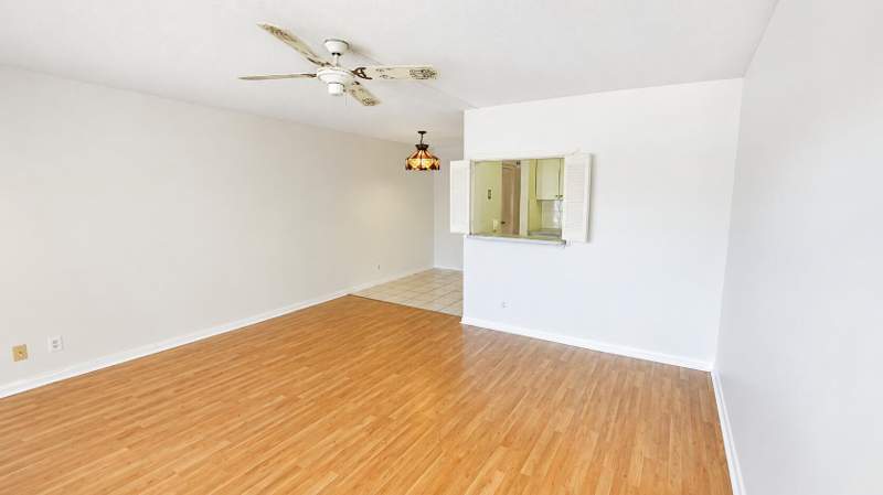 1 bedroom Condominium at 338 Camden O, Camden Condos, West Palm Beach — photo 2