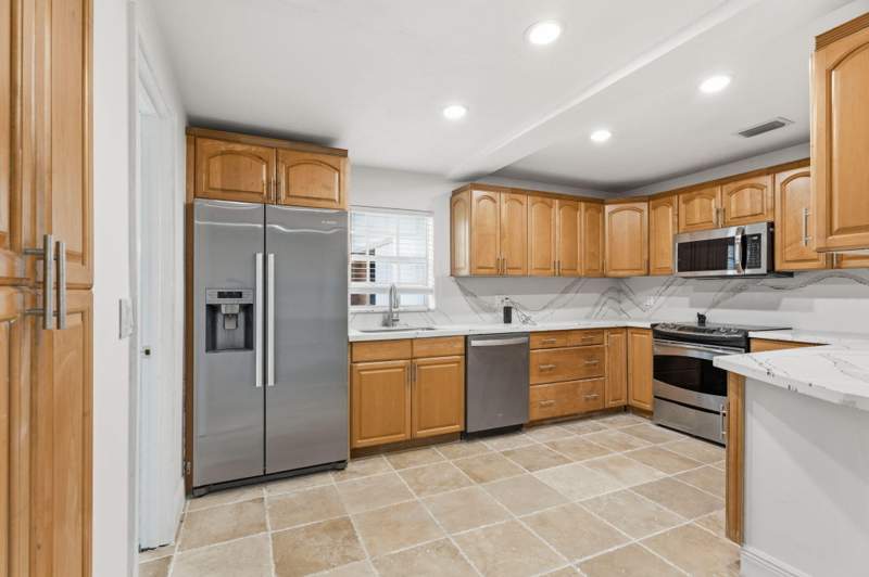 4 bedroom Single Family Residence at 4793 Badger Avenue, Roseland Park, West Palm Beach — photo 3