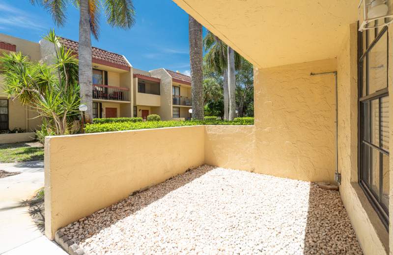 2 bedroom Townhouse at 769 SE 1st Way #85, Vista Gardens I Condo, Deerfield Beach — photo 4