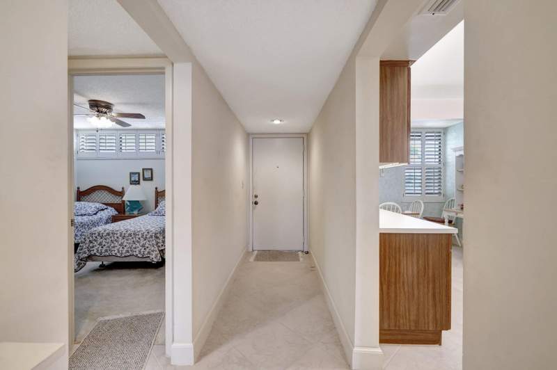 2 bedroom Condominium at 1950 SW Palm City Road #14-304, CIRCLE BAY YACHT CLUB CONDO, Stuart — photo 3