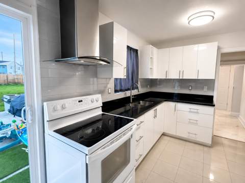 1545 S 24th Court, West Palm Beach FL - photo 6 of 6