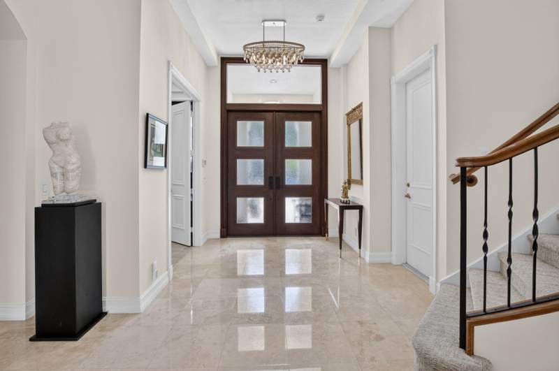 5 bedroom Single Family Residence at 17936 Villa Club Way, Oaks At Boca Raton 3, Boca Raton — photo 5