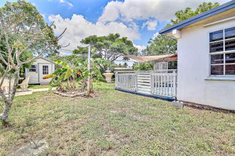 337 Mid Pines Road, Palm Springs FL - photo 23 of 32