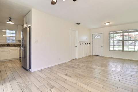 337 Mid Pines Road, Palm Springs FL - photo 6 of 32