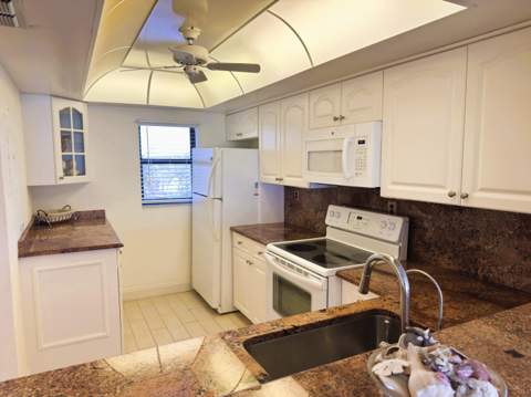 10310 S Ocean Drive #301, Jensen Beach FL - photo 9 of 27