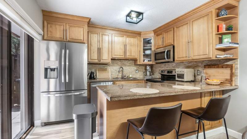2 bedroom Townhouse at 725 NW 99th Circle, Jacaranda Parcel 610, Plantation — photo 2