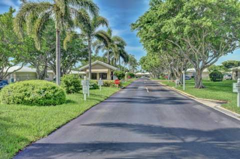 20846 Vinesta Circle, Boca Raton FL - photo 24 of 36