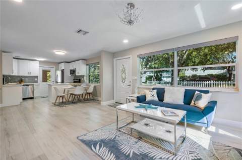 1634 NE 3rd Avenue, Delray Beach FL - photo 6 of 30