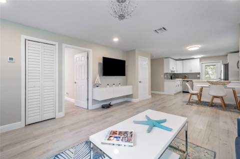 1634 NE 3rd Avenue, Delray Beach FL - photo 7 of 30