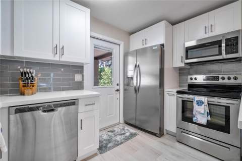 1634 NE 3rd Avenue, Delray Beach FL - photo 11 of 30