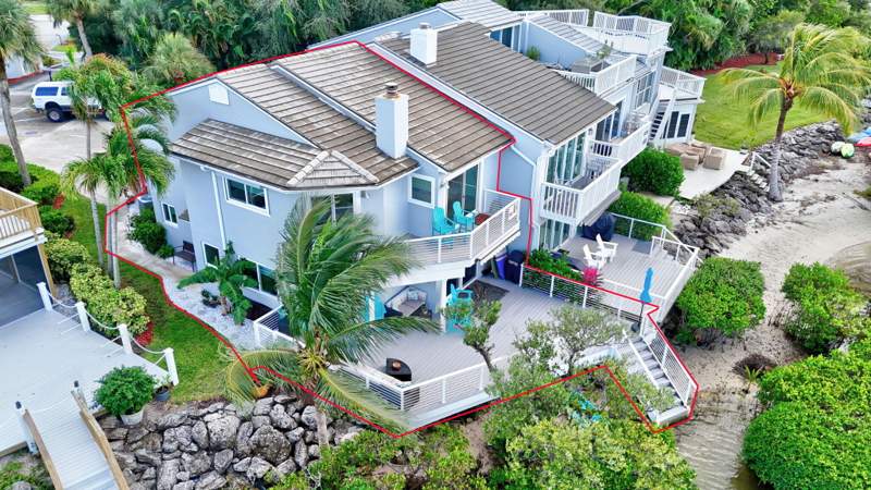 3 bedroom Townhouse at 2408 Harbour Cove Drive, Coral Cove Beach Section 1, Fort Pierce — photo 4