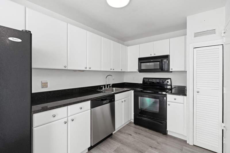 1 bedroom Condominium at 1900 S Ocean Boulevard #10j, Ocean Place Condo, Pompano Beach — photo 3