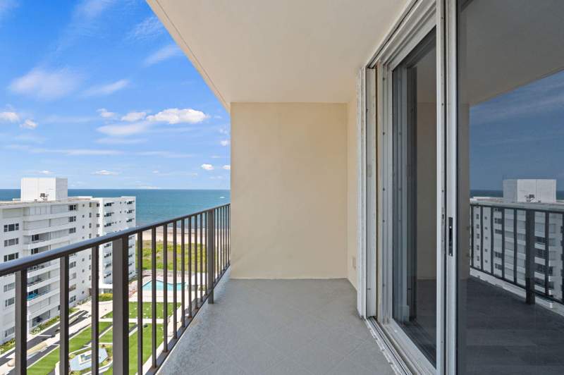 1 bedroom Condominium at 1900 S Ocean Boulevard #10j, Ocean Place Condo, Pompano Beach — photo 2