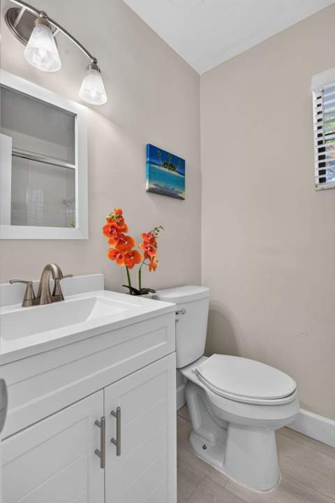 539 NW 36th Avenue, Deerfield Beach FL - photo 18 of 27