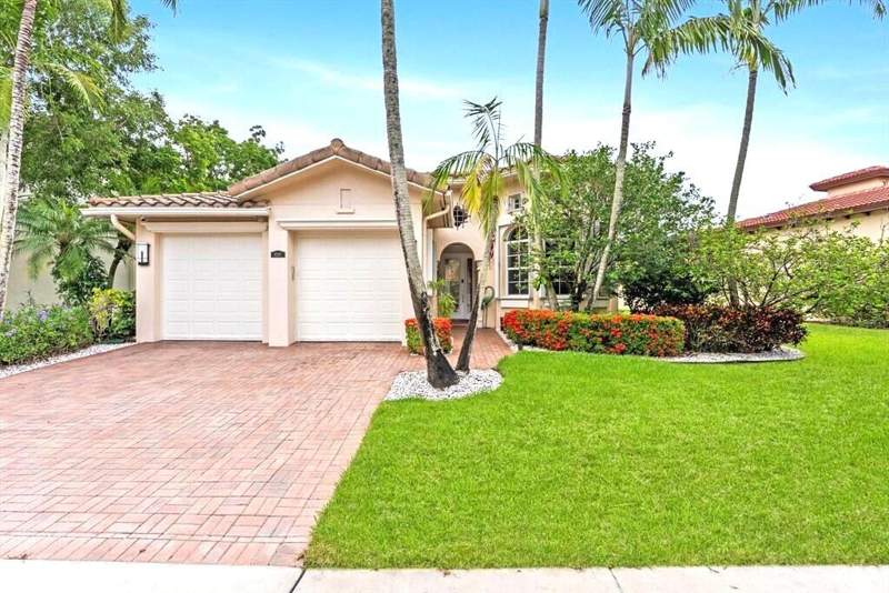 3 bedroom Single Family Residence at 8247 NW 107th Terrace, Heron Bay Northeast, Parkland — photo 2