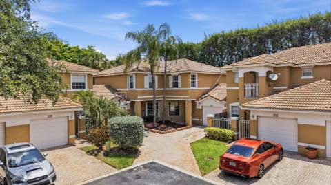 2824 NW 99th Terrace, Sunrise FL - photo 6 of 37