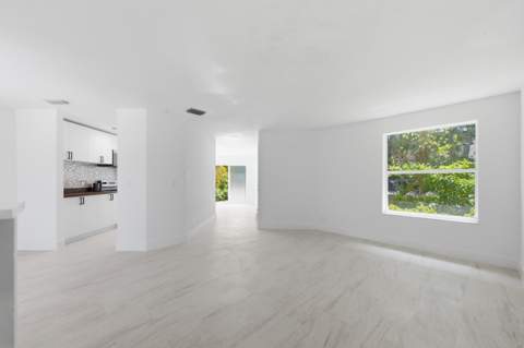 2824 NW 99th Terrace, Sunrise FL - photo 8 of 37