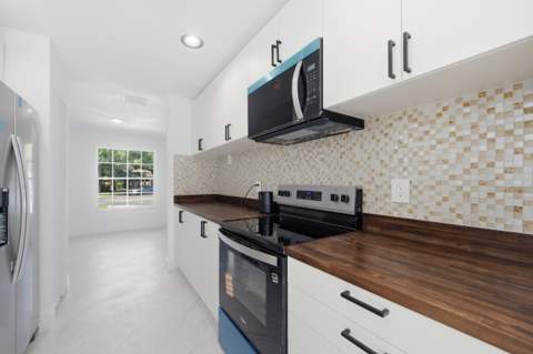2824 NW 99th Terrace, Sunrise FL - photo 16 of 37