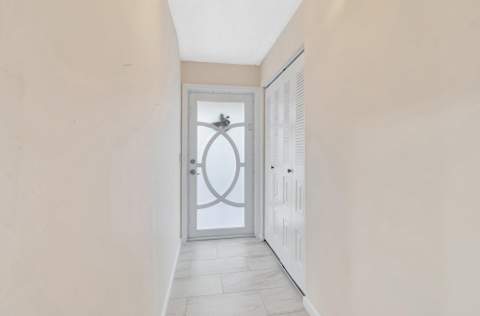 14882 Wildflower Lane, Delray Beach FL - photo 6 of 37