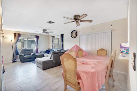 14882 Wildflower Lane, Delray Beach FL - photo 9 of 37