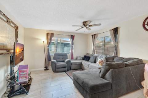 14882 Wildflower Lane, Delray Beach FL - photo 11 of 37