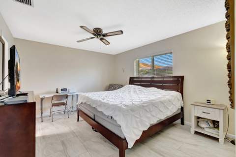 14882 Wildflower Lane, Delray Beach FL - photo 22 of 37