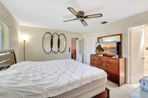 14882 Wildflower Lane, Delray Beach FL - photo 24 of 37