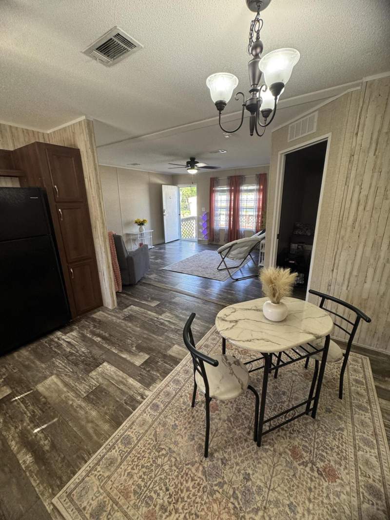 3 bedroom Manufactured Home at 5000 SE Federal Highway #82, Sunshine Manor Mobile Home Park, Stuart — photo 5