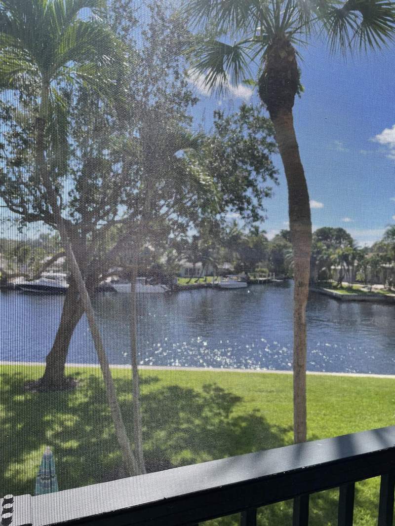 1 bedroom Condominium at 14 Royal Palm Way #204, Boca Bayou, Boca Raton — photo 2