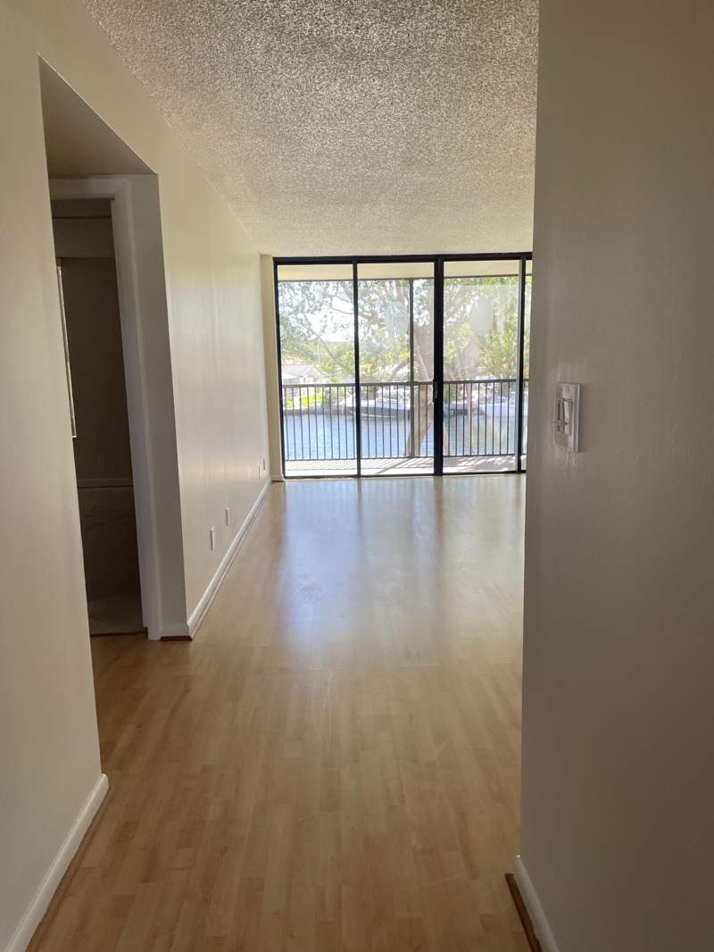 1 bedroom Condominium at 14 Royal Palm Way #204, Boca Bayou, Boca Raton — photo 5