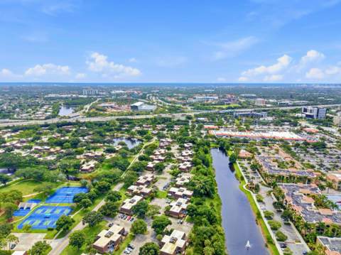 2213 22nd Lane, Palm Beach Gardens FL - photo 10 of 38