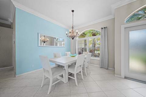 1365 E Barwick Ranch Circle, Delray Beach FL - photo 13 of 80