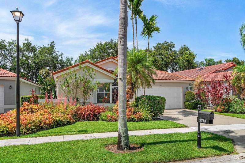 3 bedroom Single Family Residence at 9763 Harbour Lake Circle, Palm Isles, Boynton Beach — photo 3