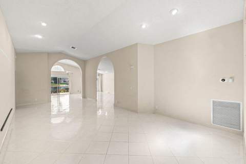 9763 Harbour Lake Circle, Boynton Beach FL - photo 9 of 64