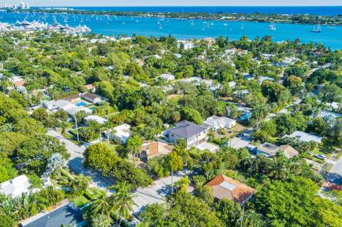 383 31st Court, West Palm Beach FL - photo 10 of 13