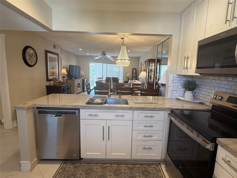 2 bedroom Condominium at 32 Abbey Lane #207, Villages Of Oriole Abbey Condo, Delray Beach — photo 4
