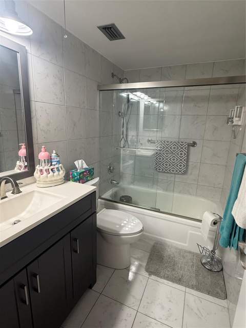 32 Abbey Lane #207, Delray Beach FL - photo 14 of 18