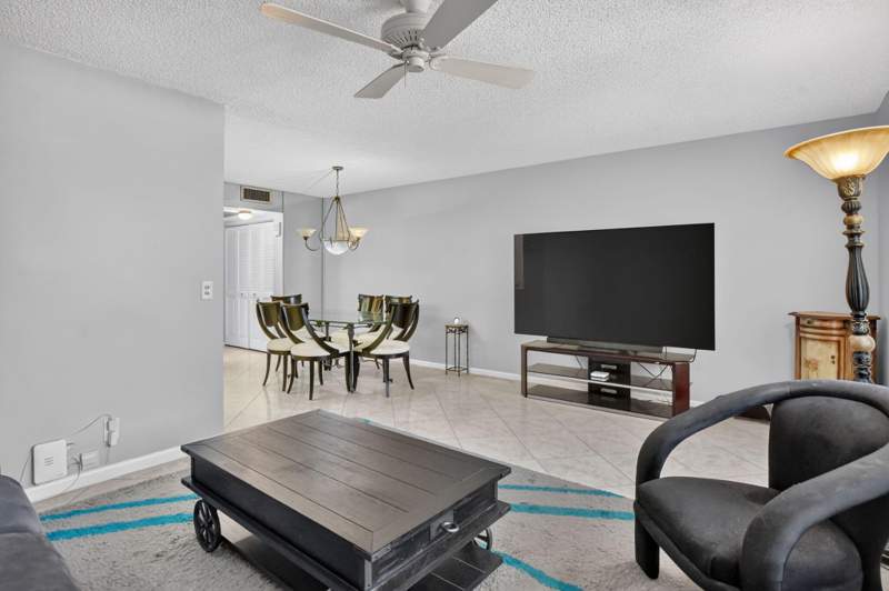 1 bedroom Condominium at 3090 Wolverton, Wolverton At Century Village Condo, Boca Raton — photo 5