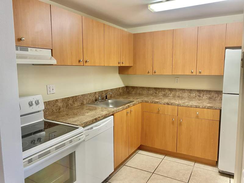 2 bedroom Condominium at 405 Executive Center Drive #208, Clear Lake Palms Condo, West Palm Beach — photo 2