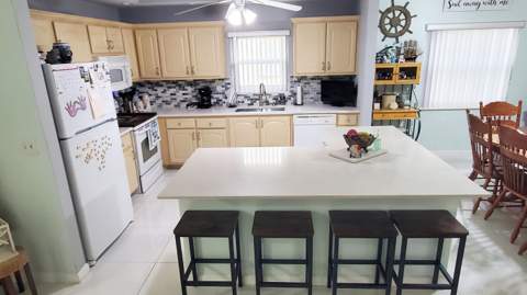 5261 Crystal Anne Drive, West Palm Beach FL - photo 10 of 23