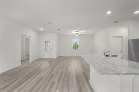 1613 SE Grapeland Avenue, Port St. Lucie FL - photo 6 of 21