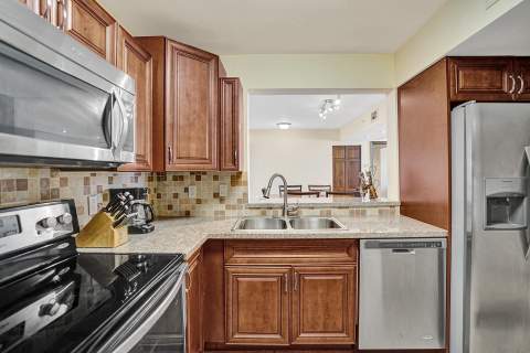 1350 SE 3rd Avenue #406, Dania Beach FL - photo 24 of 37